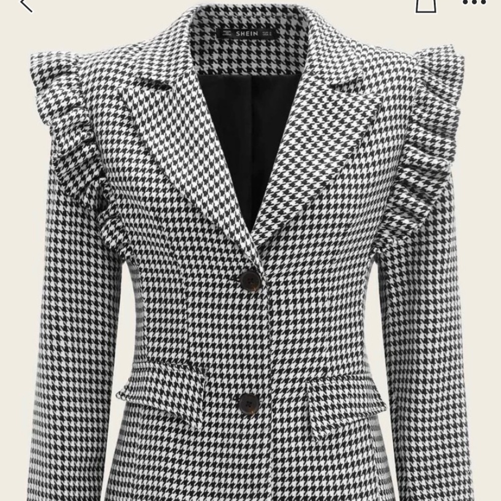 Houndstooth ruffle shoulder blazer